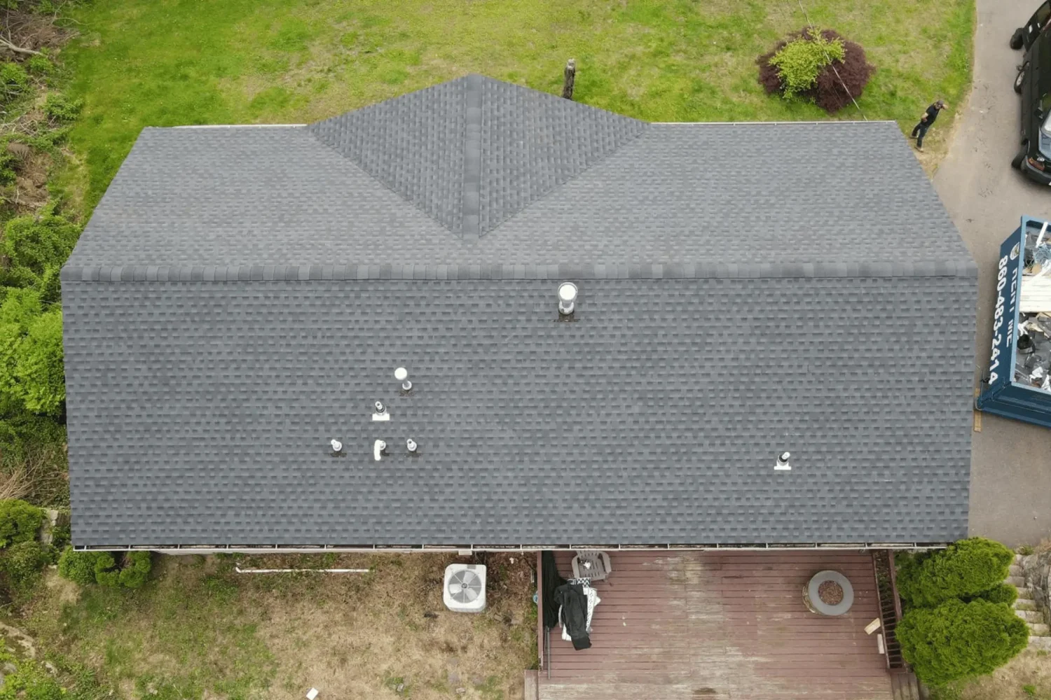 new-asphalt-shingle-roof-replacement-connecticut-vako-roofing